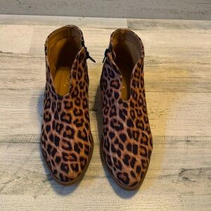 Leopard Booties|| size 6 || short heel || front detail cut out